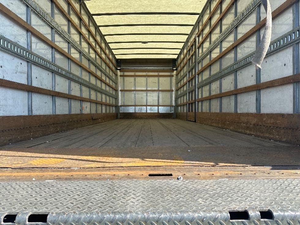 Medium Duty Box Truck-Light and Medium Duty Trucks-Hino-2019-268-West Babylon-NY-174,035\n\t\tmiles-$ 54,250 - Image 9