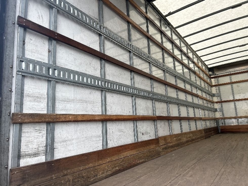 Medium Duty Box Truck-Light and Medium Duty Trucks-Hino-2019-268-West Babylon-NY-218,042\n\t\tmiles-$ 42,000 - Image 11