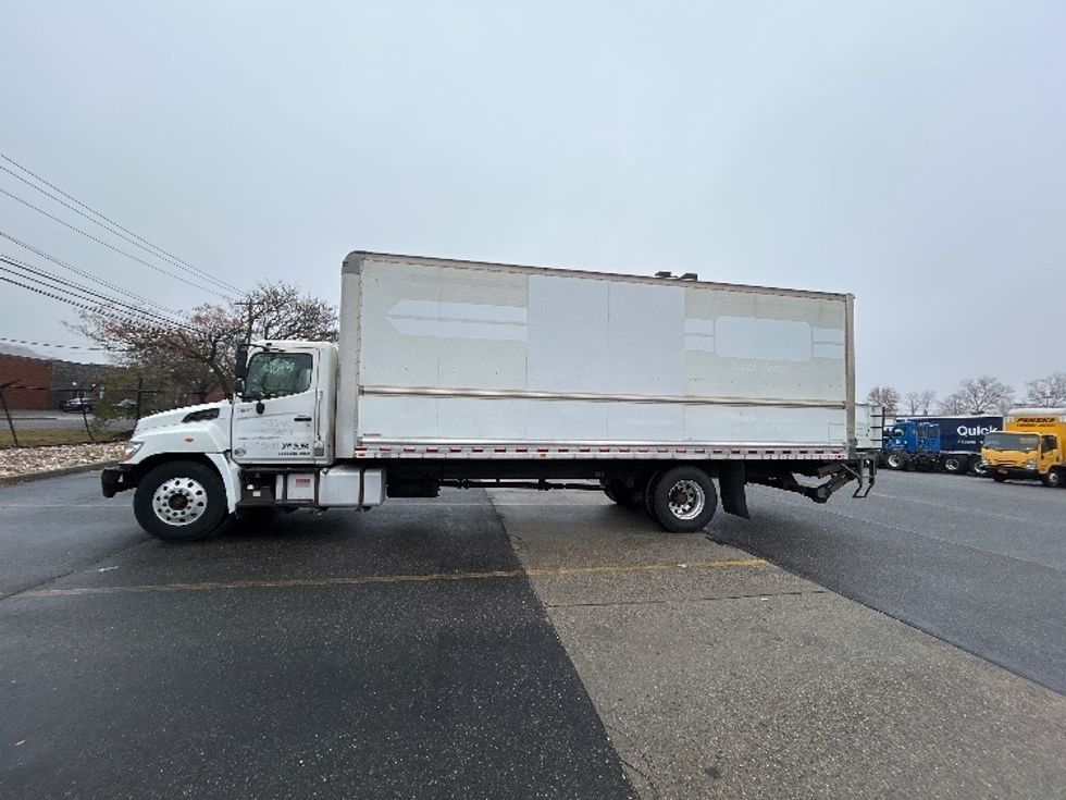Medium Duty Box Truck-Light and Medium Duty Trucks-Hino-2019-268-West Babylon-NY-218,042\n\t\tmiles-$ 42,000 - Image 4