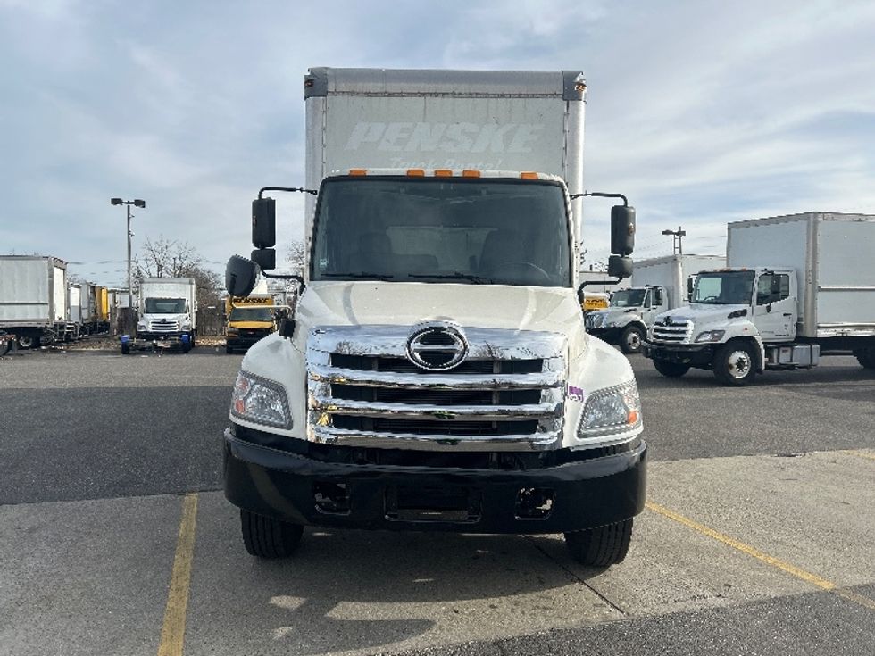 Medium Duty Box Truck-Light and Medium Duty Trucks-Hino-2019-268-West Babylon-NY-221,858\n\t\tmiles-$ 41,500 - Image 2