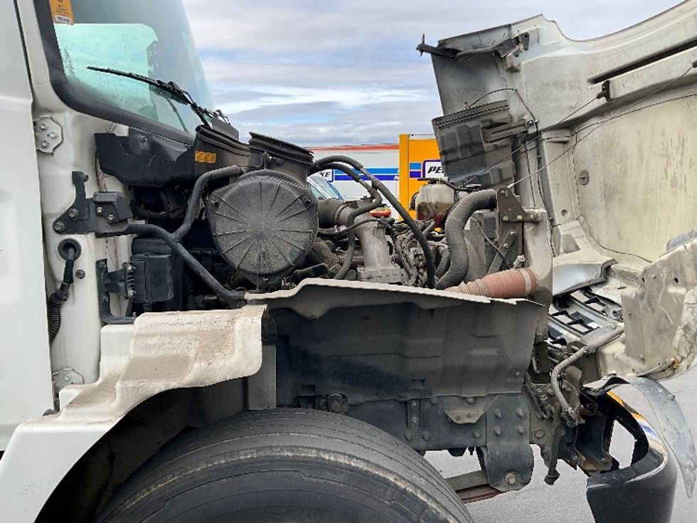 Medium Duty Box Truck-Light and Medium Duty Trucks-Hino-2019-268-West Sacramento-CA-141,338\n\t\tmiles-$ 55,750 - Image 22