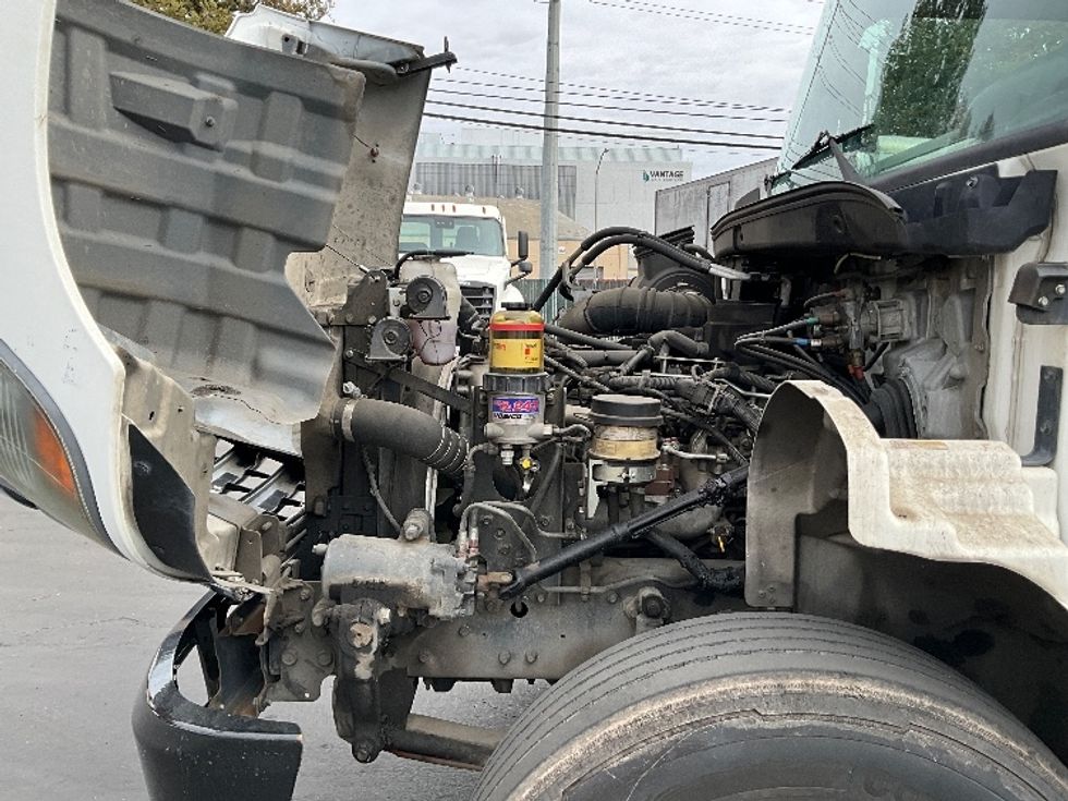 Medium Duty Box Truck-Light and Medium Duty Trucks-Hino-2019-268-West Sacramento-CA-141,338\n\t\tmiles-$ 55,750 - Image 23