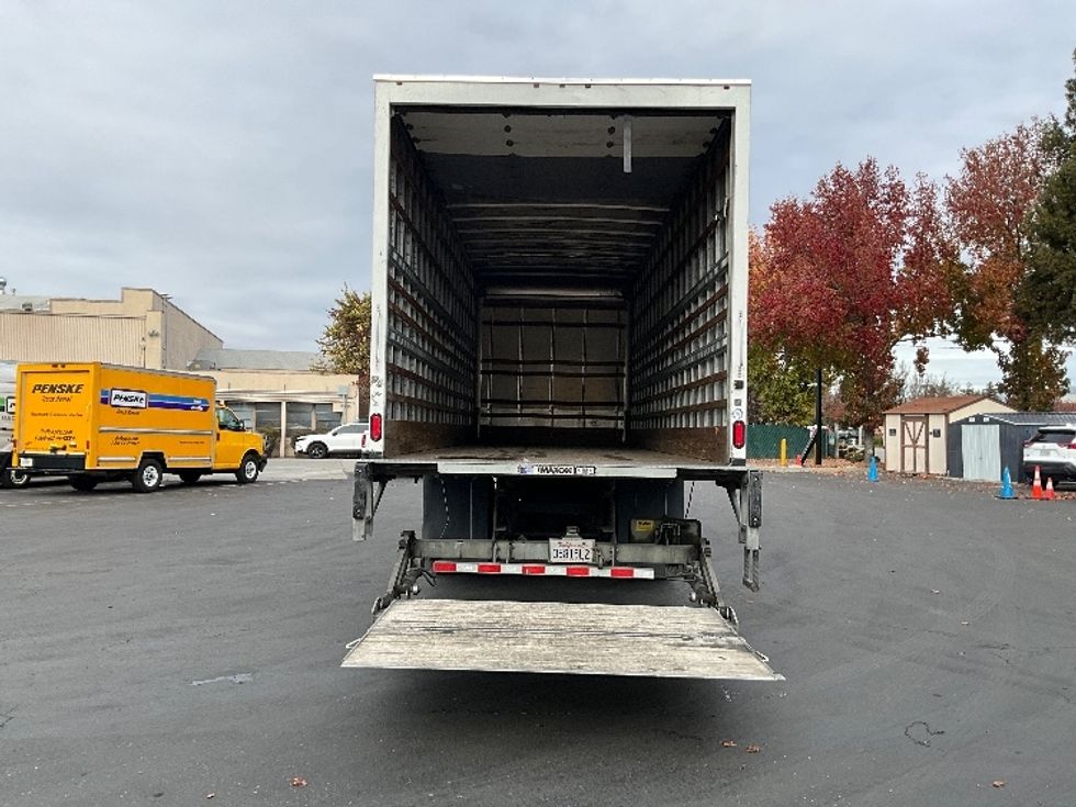 Medium Duty Box Truck-Light and Medium Duty Trucks-Hino-2019-268-West Sacramento-CA-141,338\n\t\tmiles-$ 55,750 - Image 9