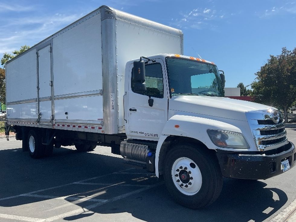 Medium Duty Box Truck-Light and Medium Duty Trucks-Hino-2019-268-West Sacramento-CA-154,765\n\t\tmiles-$ 54,500 - Image 1