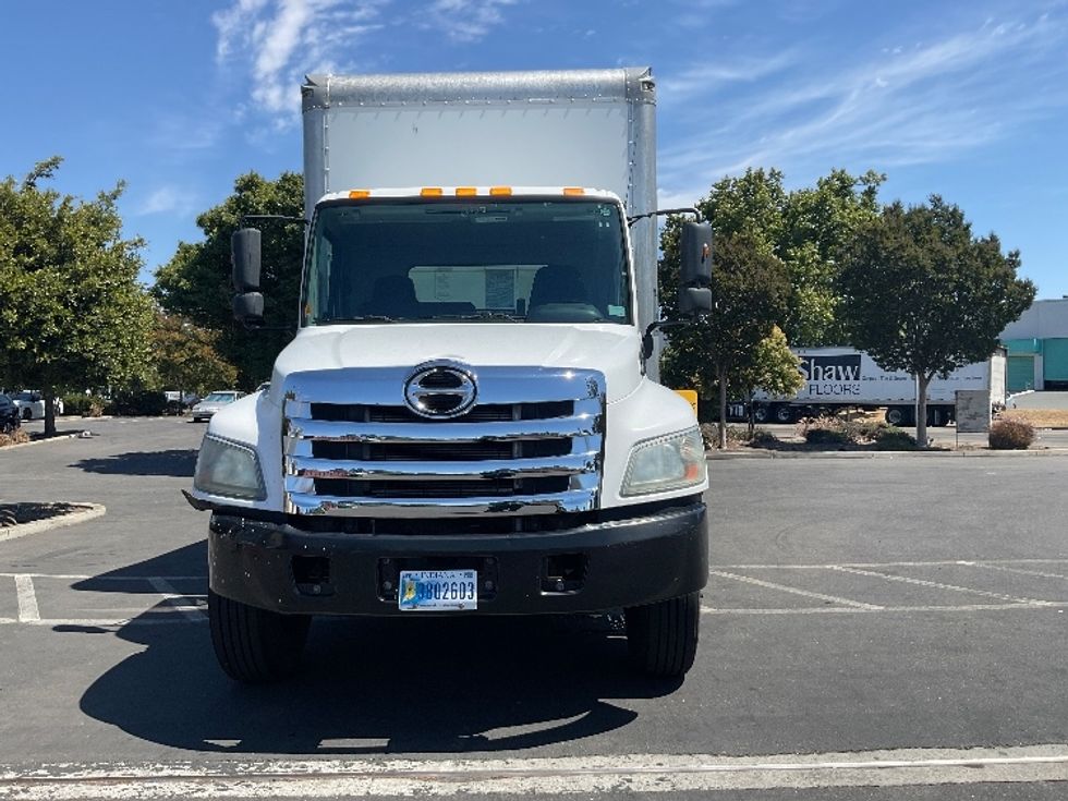 Medium Duty Box Truck-Light and Medium Duty Trucks-Hino-2019-268-West Sacramento-CA-154,765\n\t\tmiles-$ 54,500 - Image 2