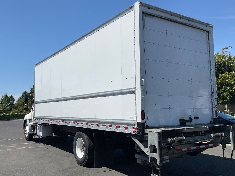 Medium Duty Box Truck-Light and Medium Duty Trucks-Hino-2019-268-West Sacramento-CA-154,765\n\t\tmiles-$ 54,500 - Image 6