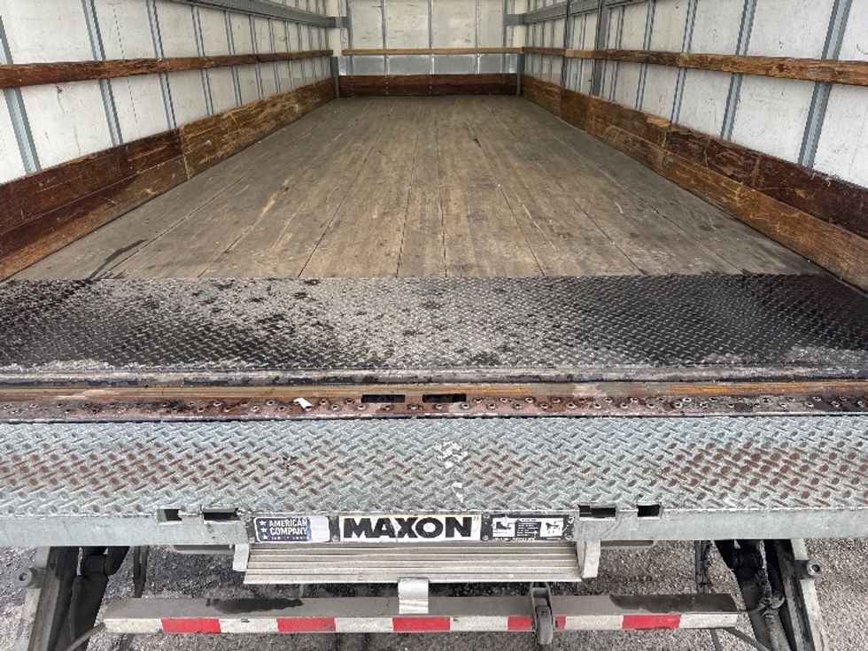 Medium Duty Box Truck-Light and Medium Duty Trucks-Hino-2019-268-West Sacramento-CA-161,037\n\t\tmiles-$ 53,500 - Image 10