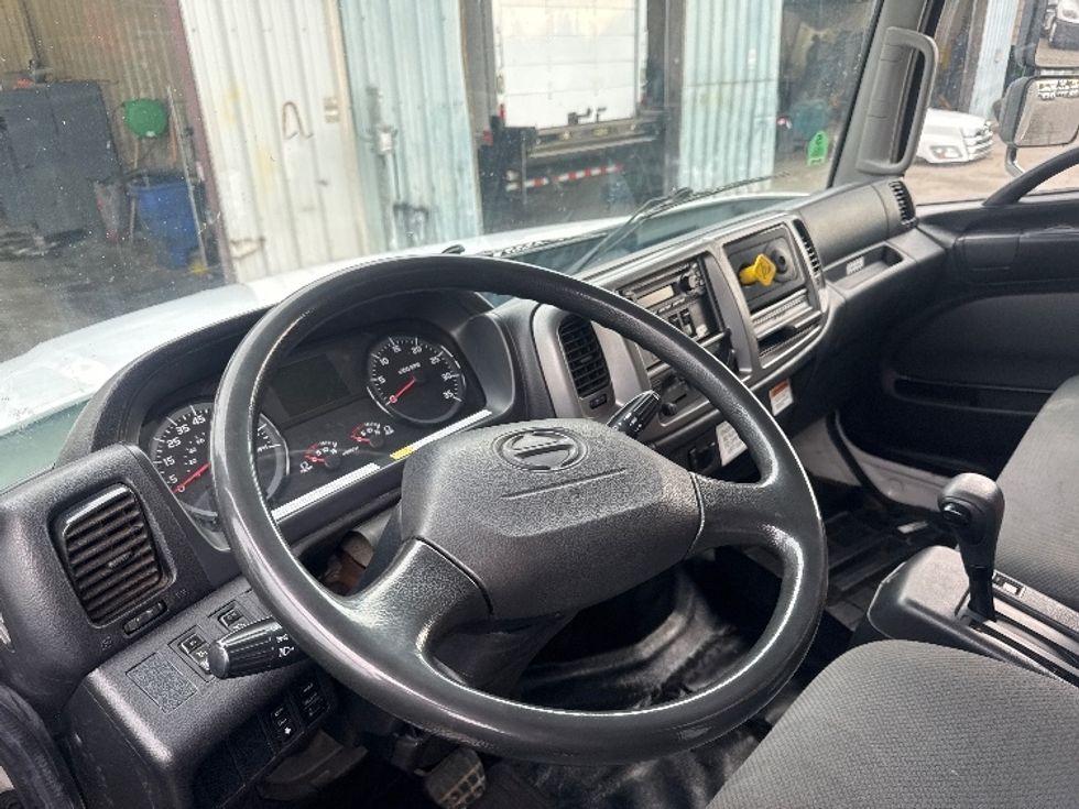 Medium Duty Box Truck-Light and Medium Duty Trucks-Hino-2019-268-West Sacramento-CA-161,037\n\t\tmiles-$ 53,500 - Image 17
