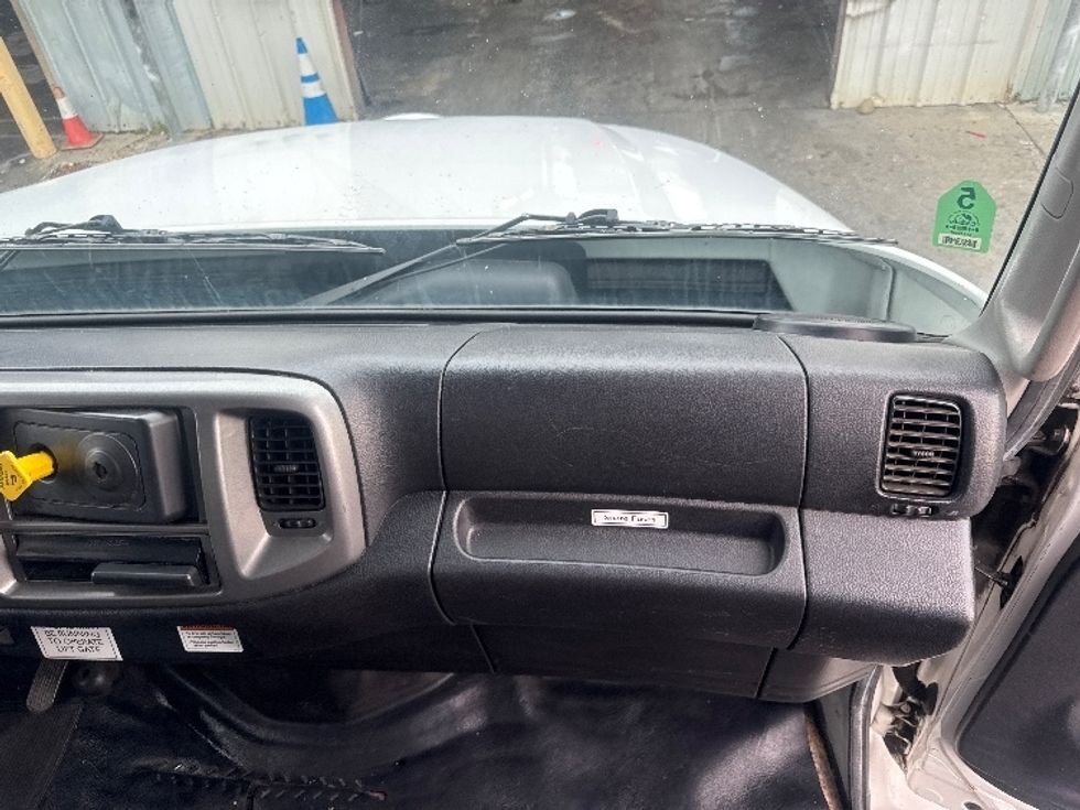 Medium Duty Box Truck-Light and Medium Duty Trucks-Hino-2019-268-West Sacramento-CA-161,037\n\t\tmiles-$ 53,500 - Image 21