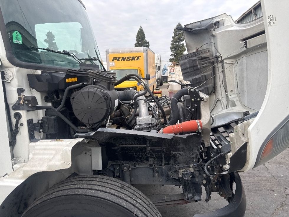Medium Duty Box Truck-Light and Medium Duty Trucks-Hino-2019-268-West Sacramento-CA-161,037\n\t\tmiles-$ 53,500 - Image 23