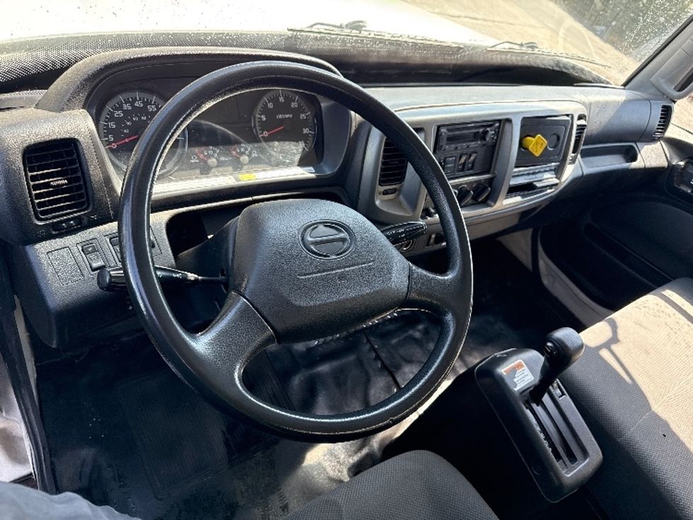Medium Duty Box Truck-Light and Medium Duty Trucks-Hino-2019-268-West Sacramento-CA-177,959\n\t\tmiles-$ 50,750 - Image 17