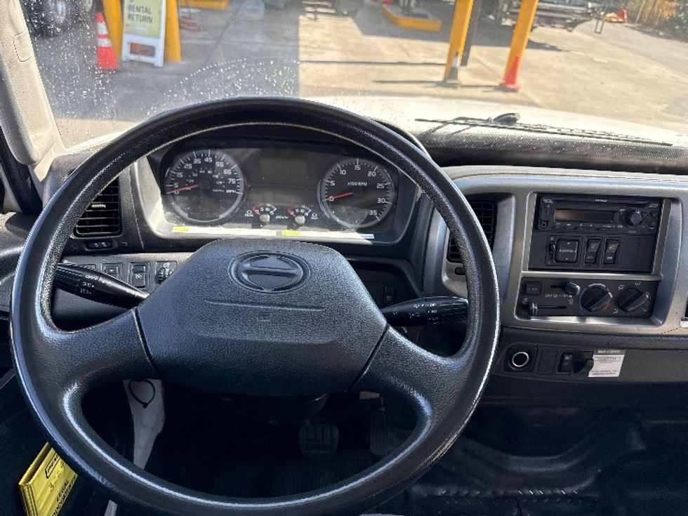 Medium Duty Box Truck-Light and Medium Duty Trucks-Hino-2019-268-West Sacramento-CA-177,959\n\t\tmiles-$ 50,750 - Image 18