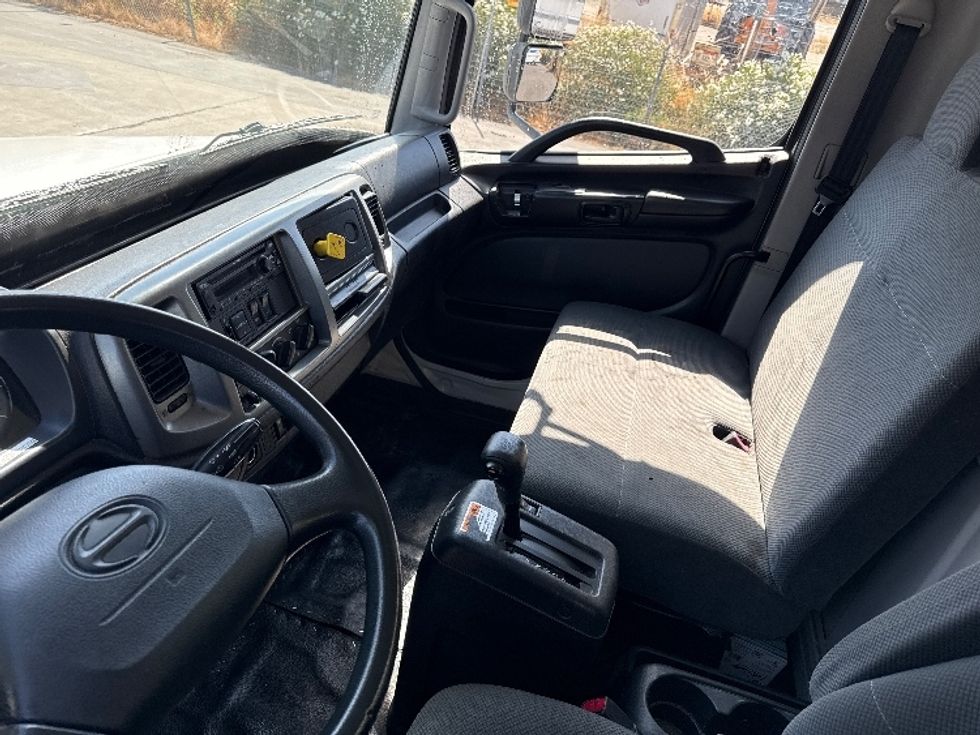 Medium Duty Box Truck-Light and Medium Duty Trucks-Hino-2019-268-West Sacramento-CA-177,959\n\t\tmiles-$ 50,750 - Image 19