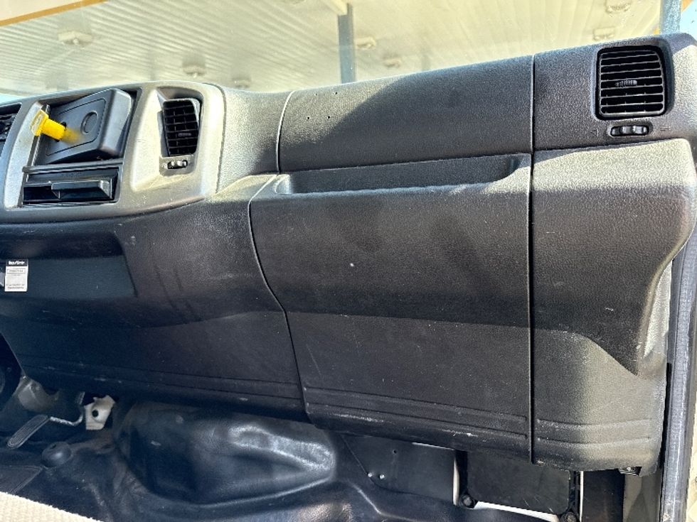 Medium Duty Box Truck-Light and Medium Duty Trucks-Hino-2019-268-West Sacramento-CA-177,959\n\t\tmiles-$ 50,750 - Image 21