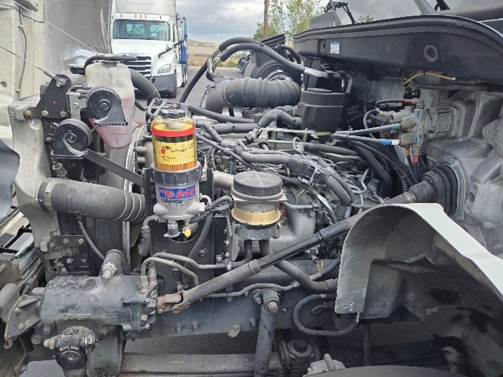 Medium Duty Box Truck-Light and Medium Duty Trucks-Hino-2019-268-West Sacramento-CA-186,321\n\t\tmiles-$ 49,500 - Image 24