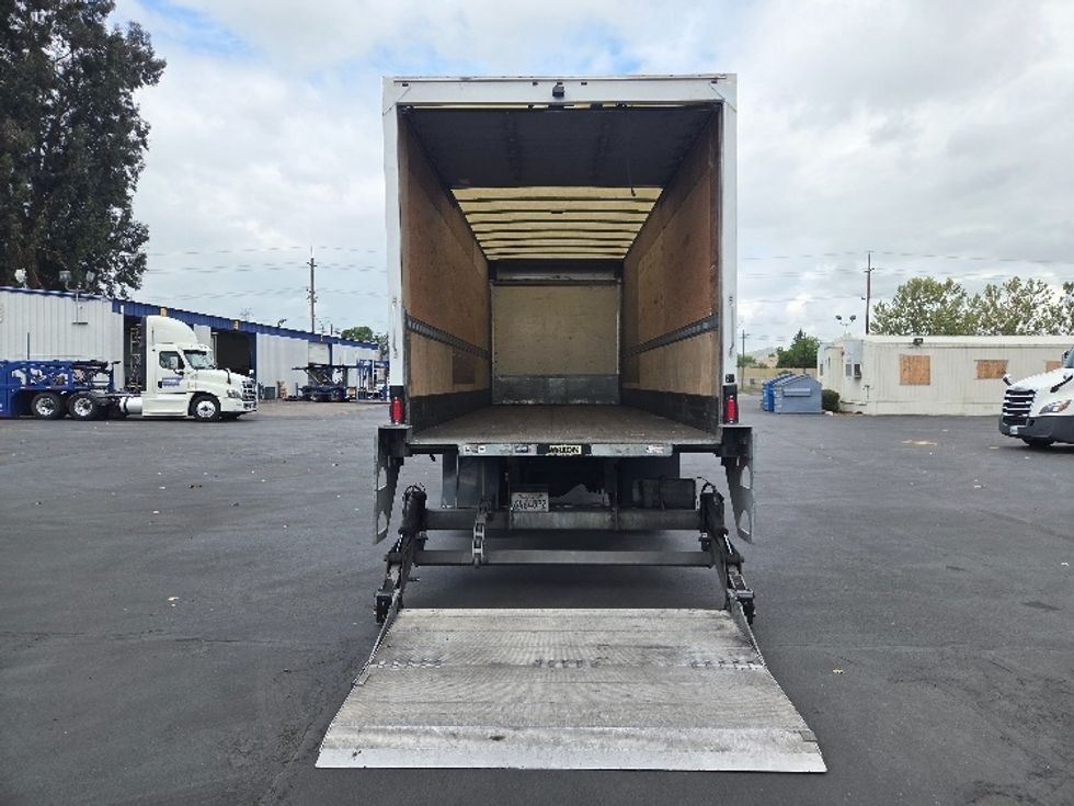 Medium Duty Box Truck-Light and Medium Duty Trucks-Hino-2019-268-West Sacramento-CA-186,321\n\t\tmiles-$ 49,500 - Image 9