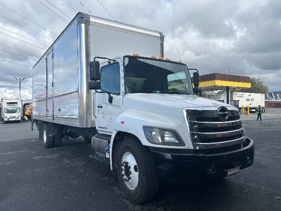 Medium Duty Box Truck-Light and Medium Duty Trucks-Hino-2019-268-West Sacramento-CA-205,842\n\t\tmiles-$ 46,500 - Image 1