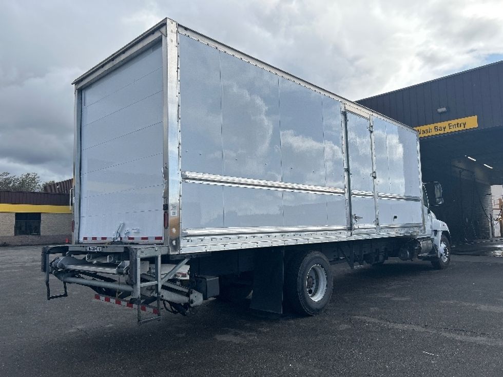 Medium Duty Box Truck-Light and Medium Duty Trucks-Hino-2019-268-West Sacramento-CA-205,842\n\t\tmiles-$ 46,500 - Image 13