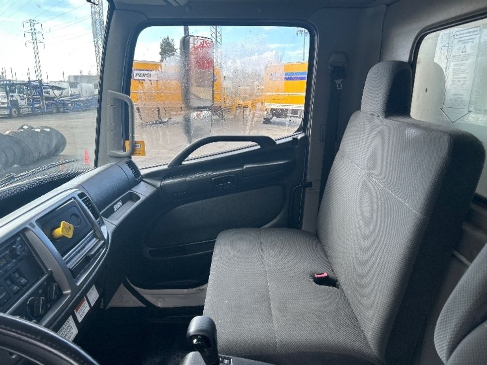 Medium Duty Box Truck-Light and Medium Duty Trucks-Hino-2019-268-West Sacramento-CA-205,842\n\t\tmiles-$ 46,500 - Image 19