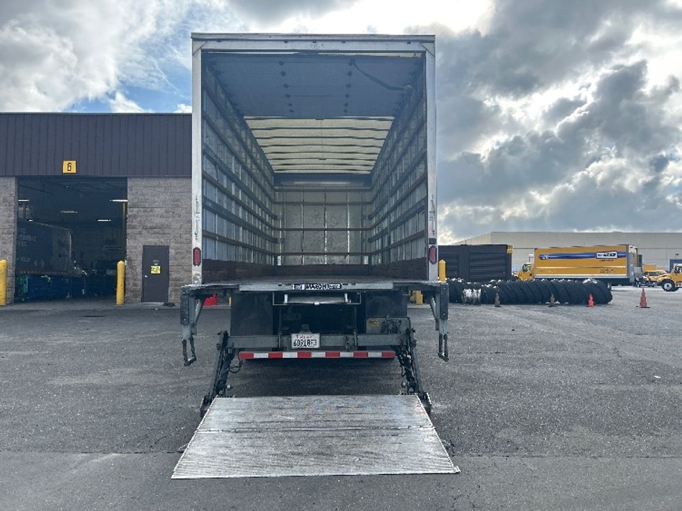 Medium Duty Box Truck-Light and Medium Duty Trucks-Hino-2019-268-West Sacramento-CA-205,842\n\t\tmiles-$ 46,500 - Image 9