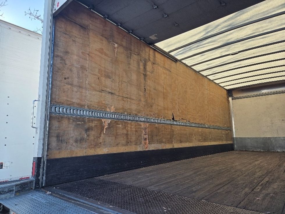 Medium Duty Box Truck-Light and Medium Duty Trucks-Hino-2019-268-West Sacramento-CA-222,194\n\t\tmiles-$ 43,250 - Image 11