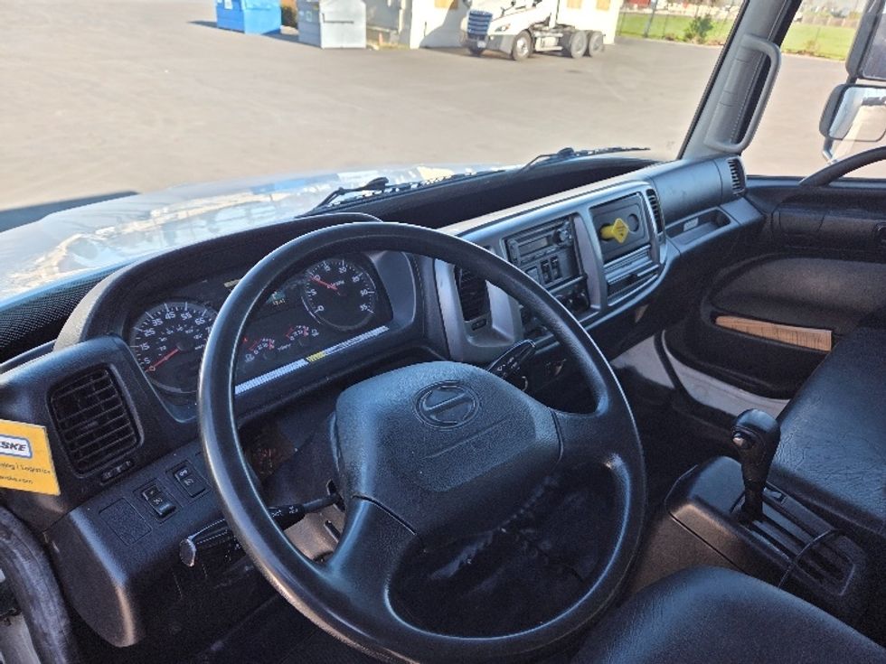 Medium Duty Box Truck-Light and Medium Duty Trucks-Hino-2019-268-West Sacramento-CA-222,194\n\t\tmiles-$ 43,250 - Image 17