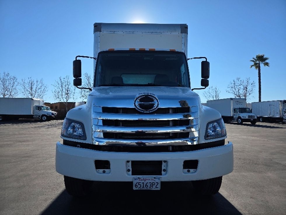 Medium Duty Box Truck-Light and Medium Duty Trucks-Hino-2019-268-West Sacramento-CA-222,194\n\t\tmiles-$ 43,250 - Image 2