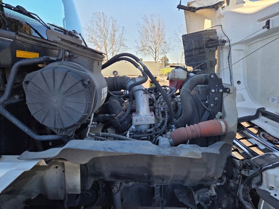 Medium Duty Box Truck-Light and Medium Duty Trucks-Hino-2019-268-West Sacramento-CA-222,194\n\t\tmiles-$ 43,250 - Image 23