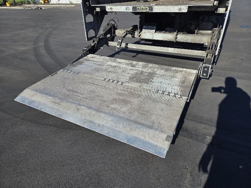 Medium Duty Box Truck-Light and Medium Duty Trucks-Hino-2019-268-West Sacramento-CA-222,194\n\t\tmiles-$ 43,250 - Image 9