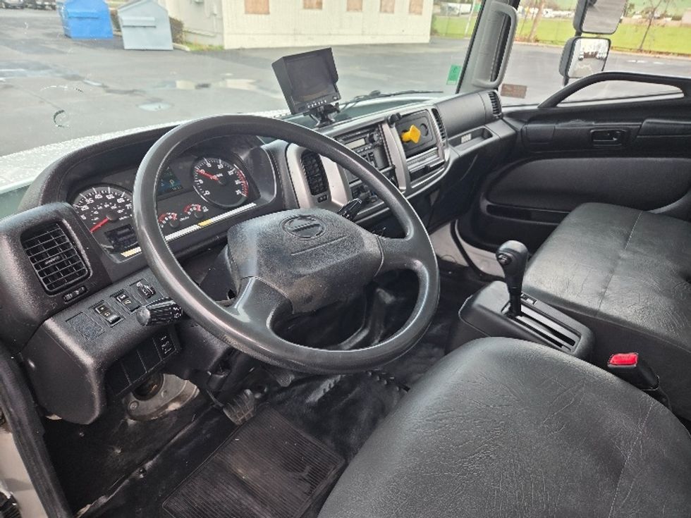 Medium Duty Box Truck-Light and Medium Duty Trucks-Hino-2019-268-West Sacramento-CA-239,286\n\t\tmiles-$ 39,750 - Image 17