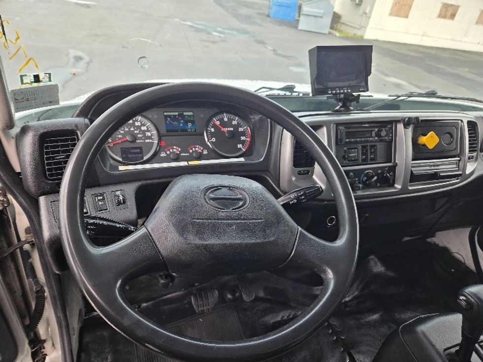 Medium Duty Box Truck-Light and Medium Duty Trucks-Hino-2019-268-West Sacramento-CA-239,286\n\t\tmiles-$ 39,750 - Image 18