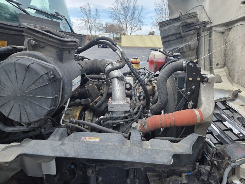 Medium Duty Box Truck-Light and Medium Duty Trucks-Hino-2019-268-West Sacramento-CA-239,286\n\t\tmiles-$ 39,750 - Image 23