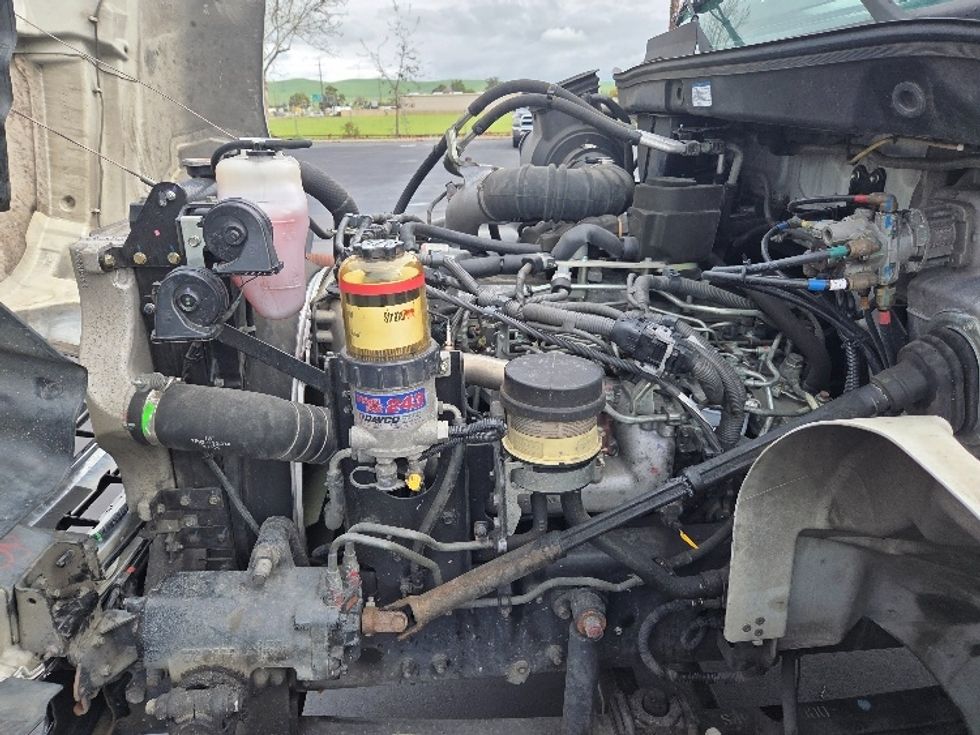 Medium Duty Box Truck-Light and Medium Duty Trucks-Hino-2019-268-West Sacramento-CA-239,286\n\t\tmiles-$ 39,750 - Image 24