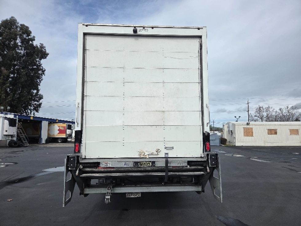 Medium Duty Box Truck-Light and Medium Duty Trucks-Hino-2019-268-West Sacramento-CA-239,286\n\t\tmiles-$ 39,750 - Image 7