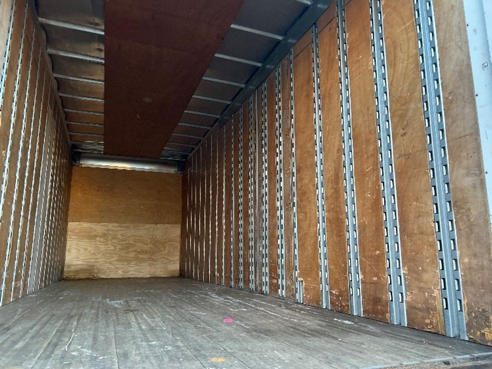 Medium Duty Box Truck-Light and Medium Duty Trucks-Hino-2019-268-West Sacramento-CA-94,206\n\t\tmiles-$ 53,000 - Image 11