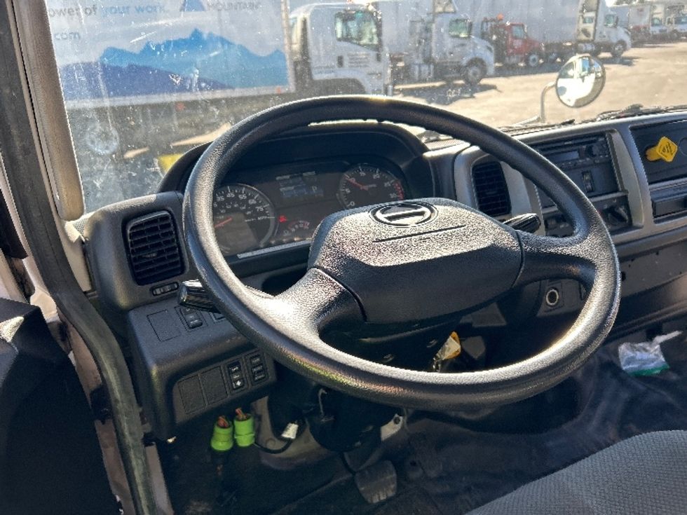 Medium Duty Box Truck-Light and Medium Duty Trucks-Hino-2019-268-West Sacramento-CA-94,206\n\t\tmiles-$ 53,000 - Image 16