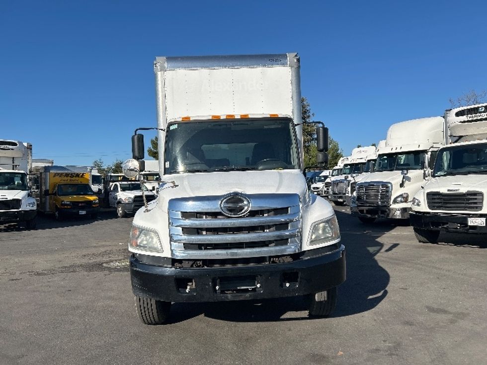Medium Duty Box Truck-Light and Medium Duty Trucks-Hino-2019-268-West Sacramento-CA-94,206\n\t\tmiles-$ 53,000 - Image 2
