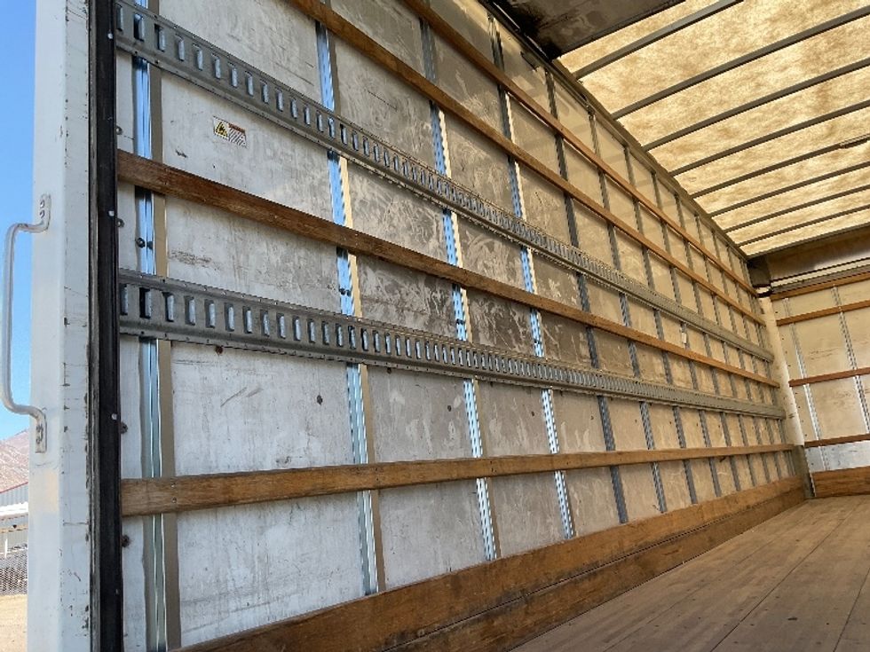 Medium Duty Box Truck-Light and Medium Duty Trucks-Hino-2019-268-West Valley City-UT-130,324\n\t\tmiles-$ 57,750 - Image 11