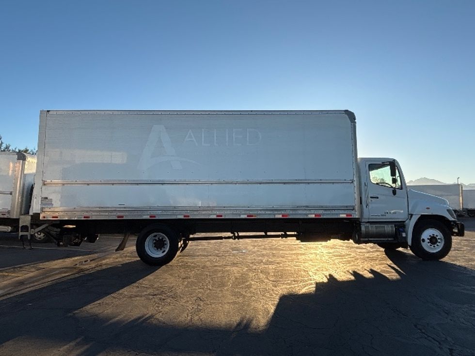 Medium Duty Box Truck-Light and Medium Duty Trucks-Hino-2019-268-West Valley City-UT-130,324\n\t\tmiles-$ 57,750 - Image 15