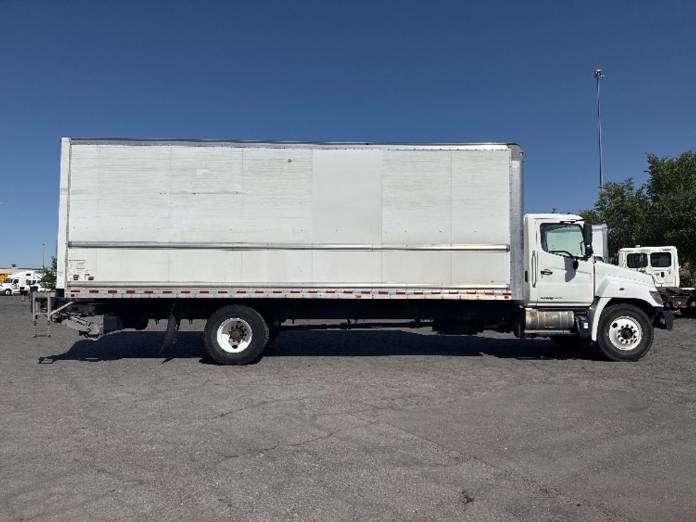 Medium Duty Box Truck-Light and Medium Duty Trucks-Hino-2019-268-West Valley City-UT-157,455\n\t\tmiles-$ 55,000 - Image 15