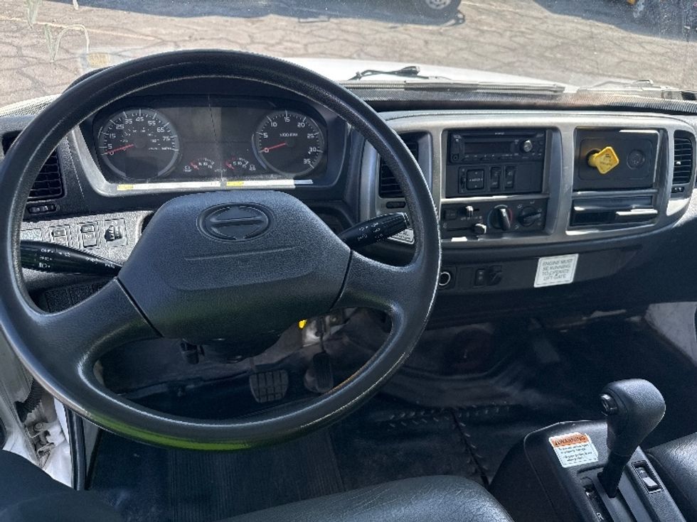 Medium Duty Box Truck-Light and Medium Duty Trucks-Hino-2019-268-West Valley City-UT-157,455\n\t\tmiles-$ 55,000 - Image 18