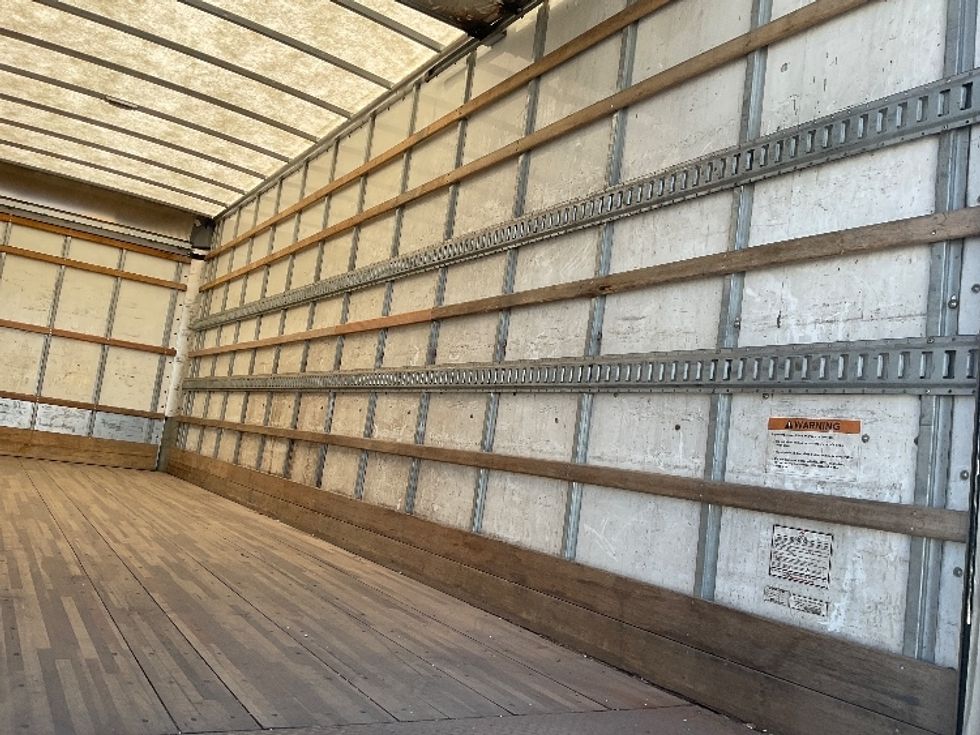 Medium Duty Box Truck-Light and Medium Duty Trucks-Hino-2019-268-West Valley City-UT-161,860\n\t\tmiles-$ 53,500 - Image 12