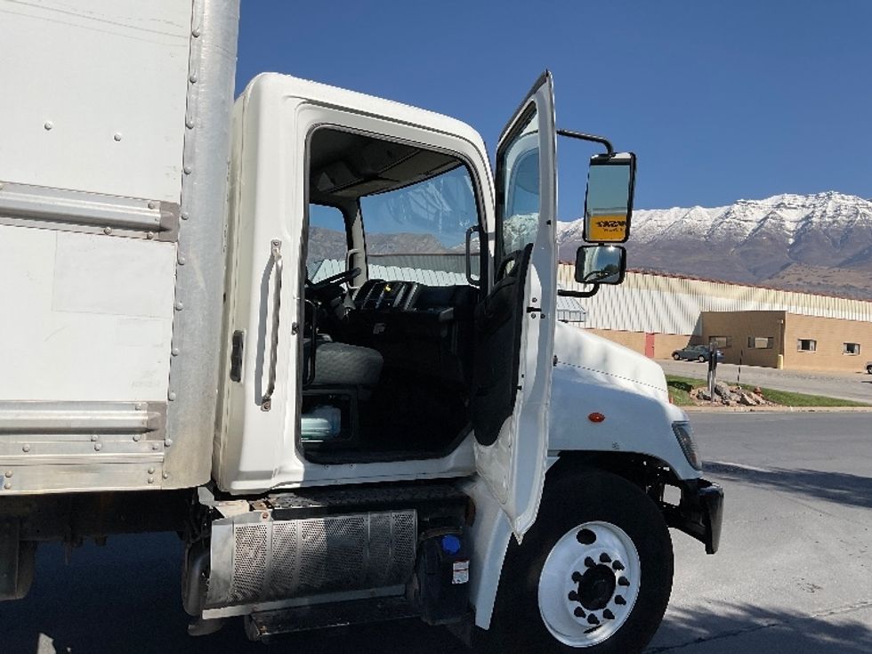 Medium Duty Box Truck-Light and Medium Duty Trucks-Hino-2019-268-West Valley City-UT-161,860\n\t\tmiles-$ 53,500 - Image 20