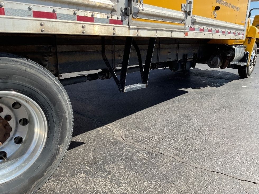 Medium Duty Box Truck-Light and Medium Duty Trucks-Hino-2019-268-Zelienople-PA-191,695\n\t\tmiles-$ 46,500 - Image 14