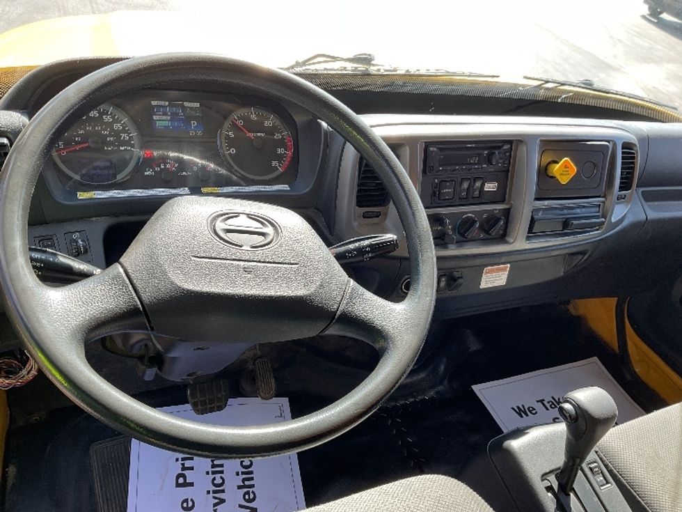 Medium Duty Box Truck-Light and Medium Duty Trucks-Hino-2019-268-Zelienople-PA-191,695\n\t\tmiles-$ 46,500 - Image 18