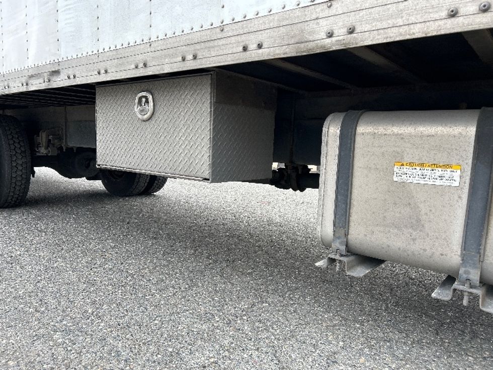 Medium Duty Box Truck-Light and Medium Duty Trucks-Hino-2019-338-Delta-BC-159,270\n\t\tkm-$ 71,500 - Image 14