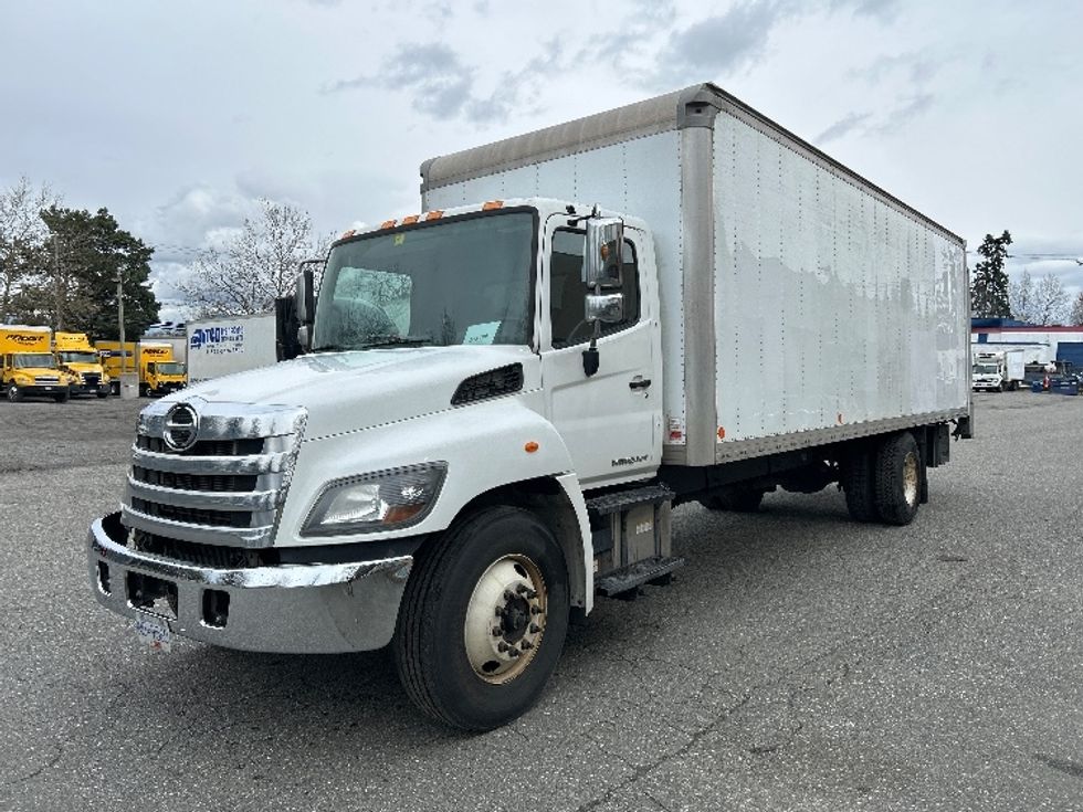Medium Duty Box Truck-Light and Medium Duty Trucks-Hino-2019-338-Delta-BC-159,270\n\t\tkm-$ 71,500 - Image 3