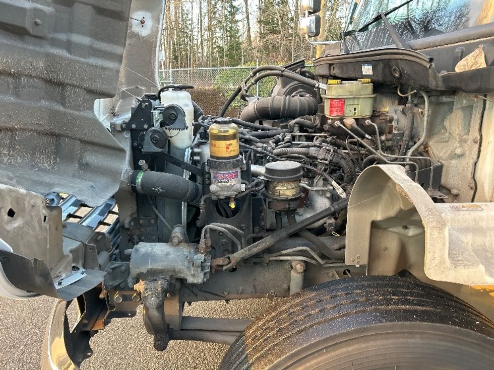 Medium Duty Box Truck-Light and Medium Duty Trucks-Hino-2019-338-Delta-BC-173,241\n\t\tkm-$ 72,000 - Image 24