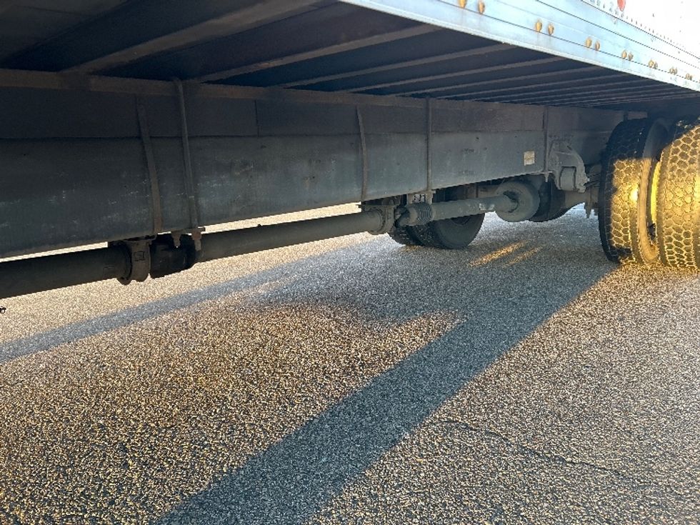 Medium Duty Box Truck-Light and Medium Duty Trucks-Hino-2019-338-Delta-BC-173,241\n\t\tkm-$ 72,000 - Image 5