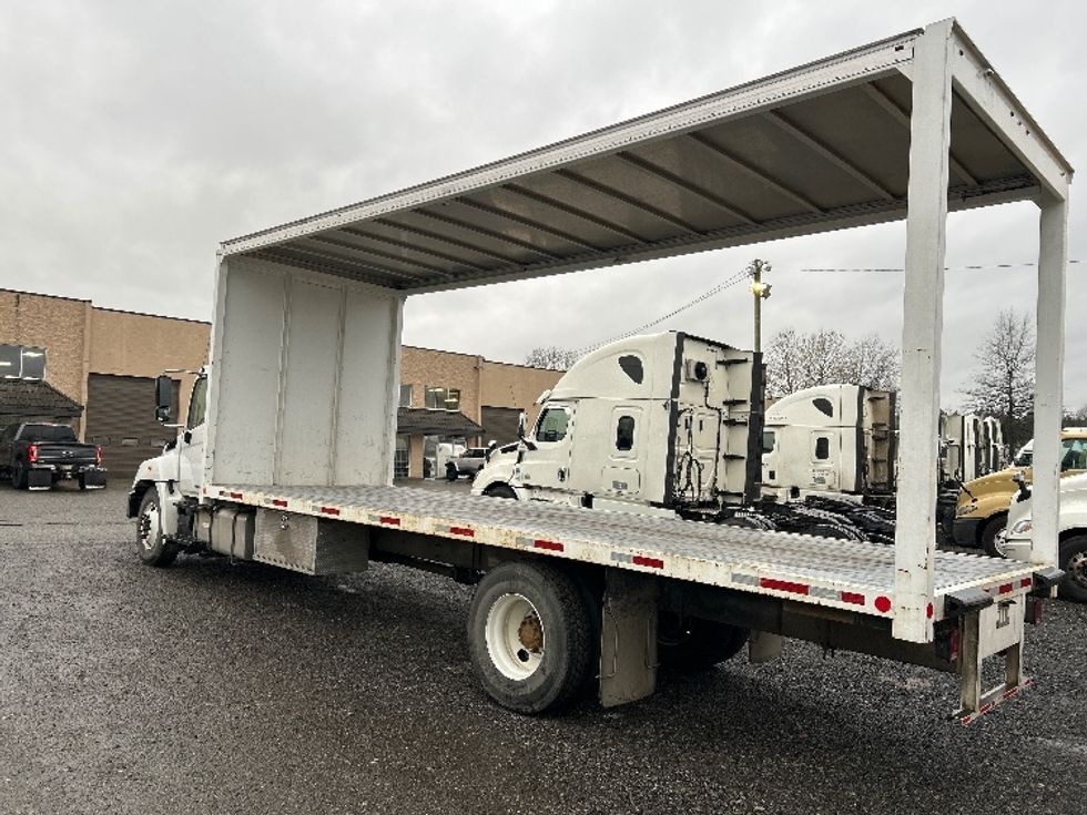 Medium Duty Box Truck-Light and Medium Duty Trucks-Hino-2019-338-Delta-BC-26,596\n\t\tkm-$ 73,000 - Image 6